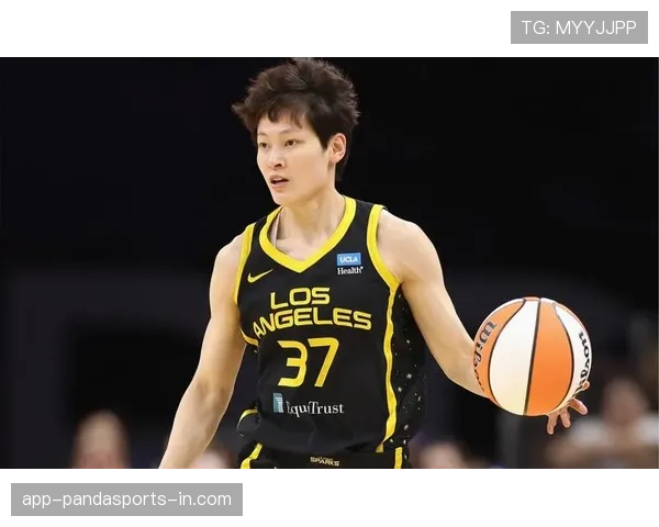 杨力维比赛后居然去买了三千块的外卖，这生活跟球场上一个人似的？