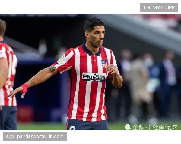 苏亚雷斯居然在酒店点了三份龙虾，隔壁桌都懵了这是来踢球还是开饭店啊？