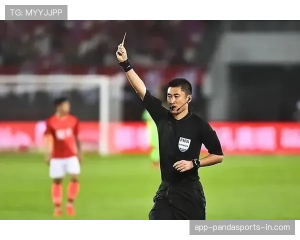 红牌判罚规则详解：关键判定标准与裁判执行流程