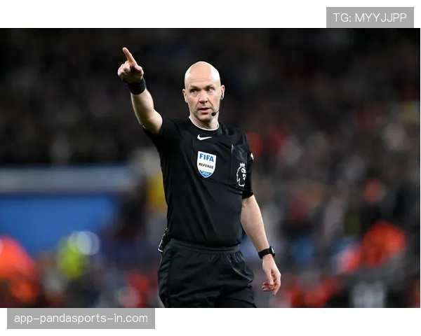 VAR延迟判罚背后：裁判何时该果断介入规则拆解