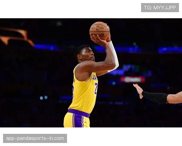 戴维斯挡拆强攻较去年效率明显提升