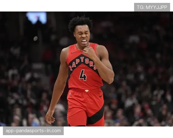 斯科蒂巴恩斯通过策应组织改善猛龙进攻停滞并提升反击效率